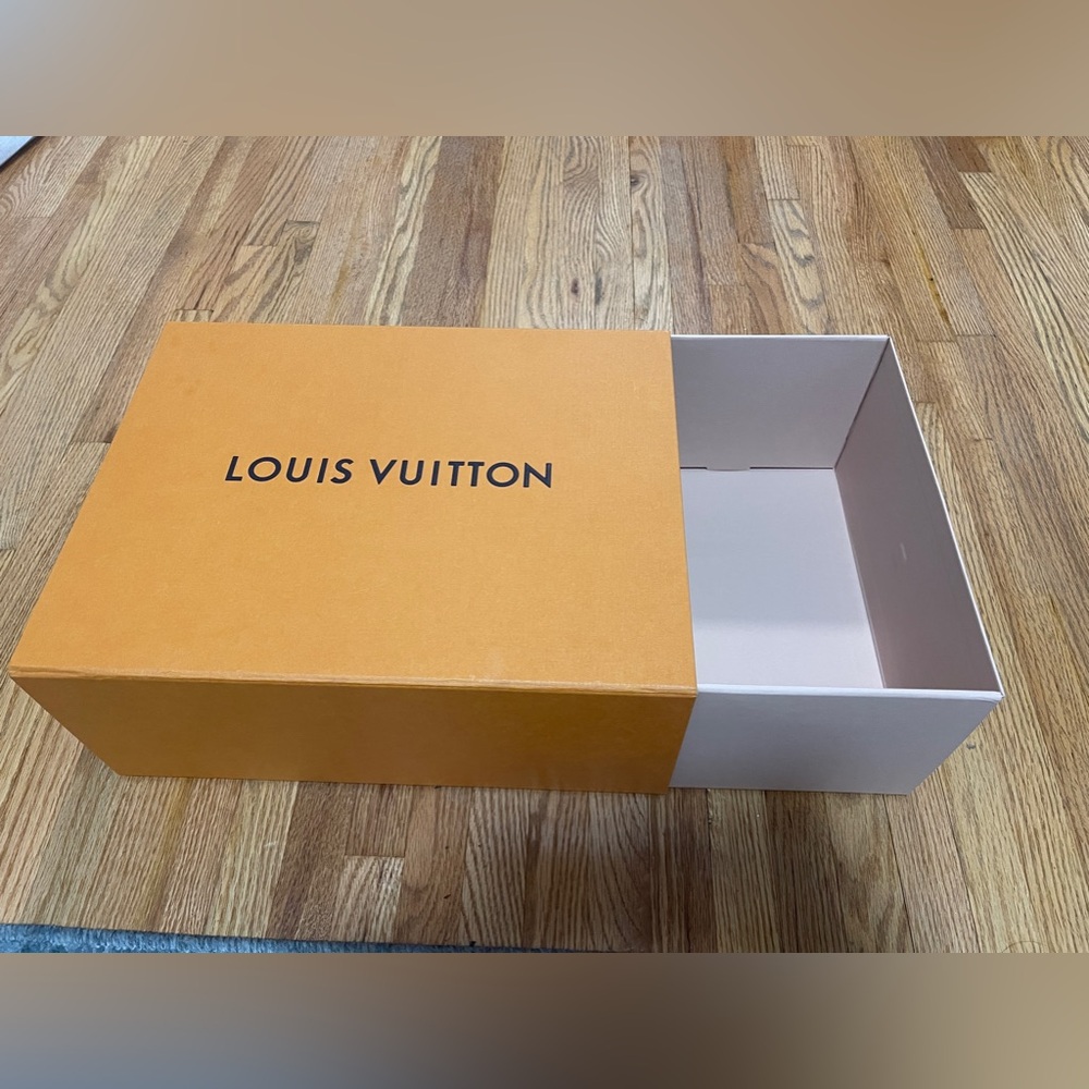 Lv box